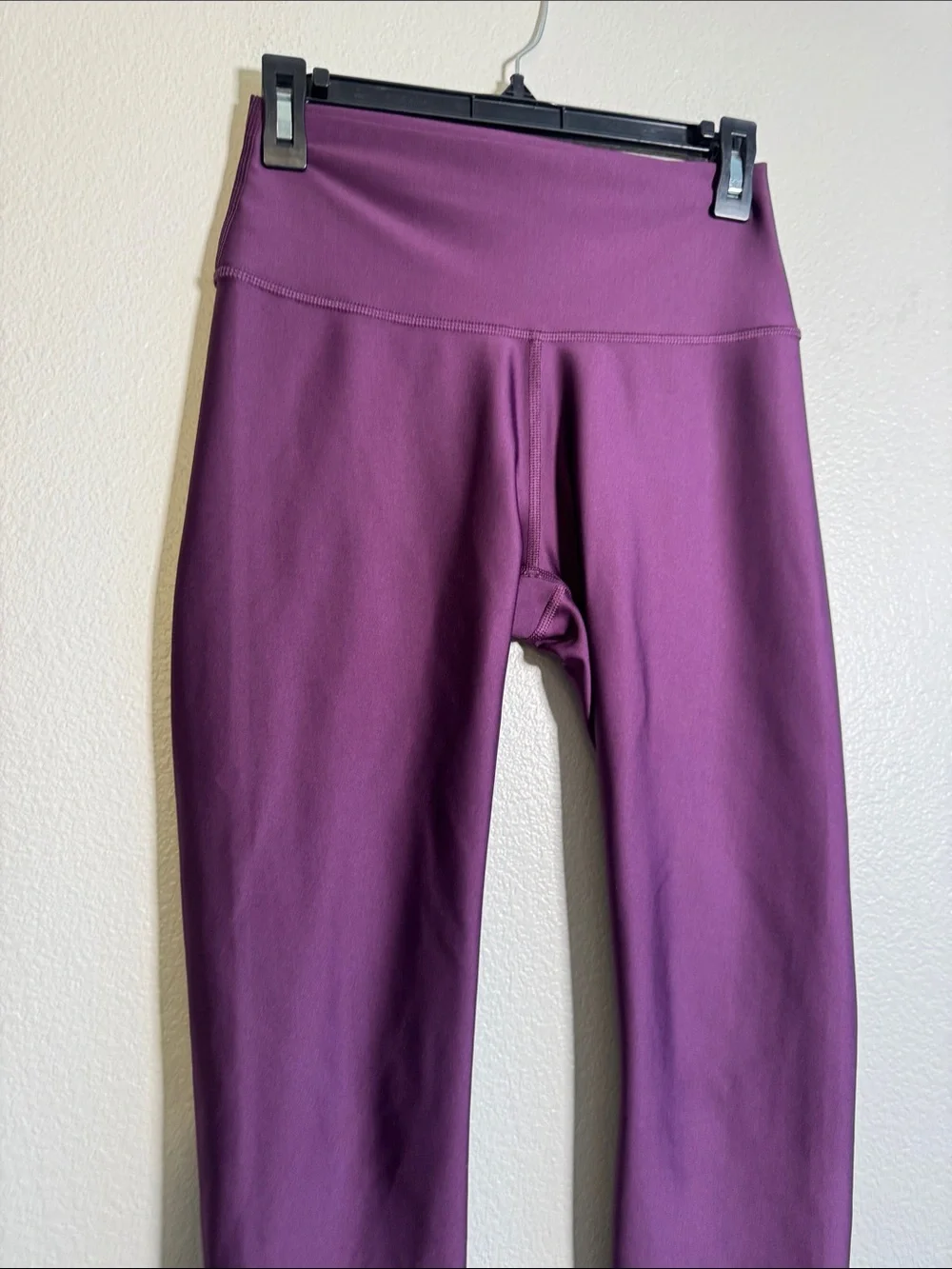 ALO Yoga 7/8 High Waist Airlift Legging in Dark Plum - M
